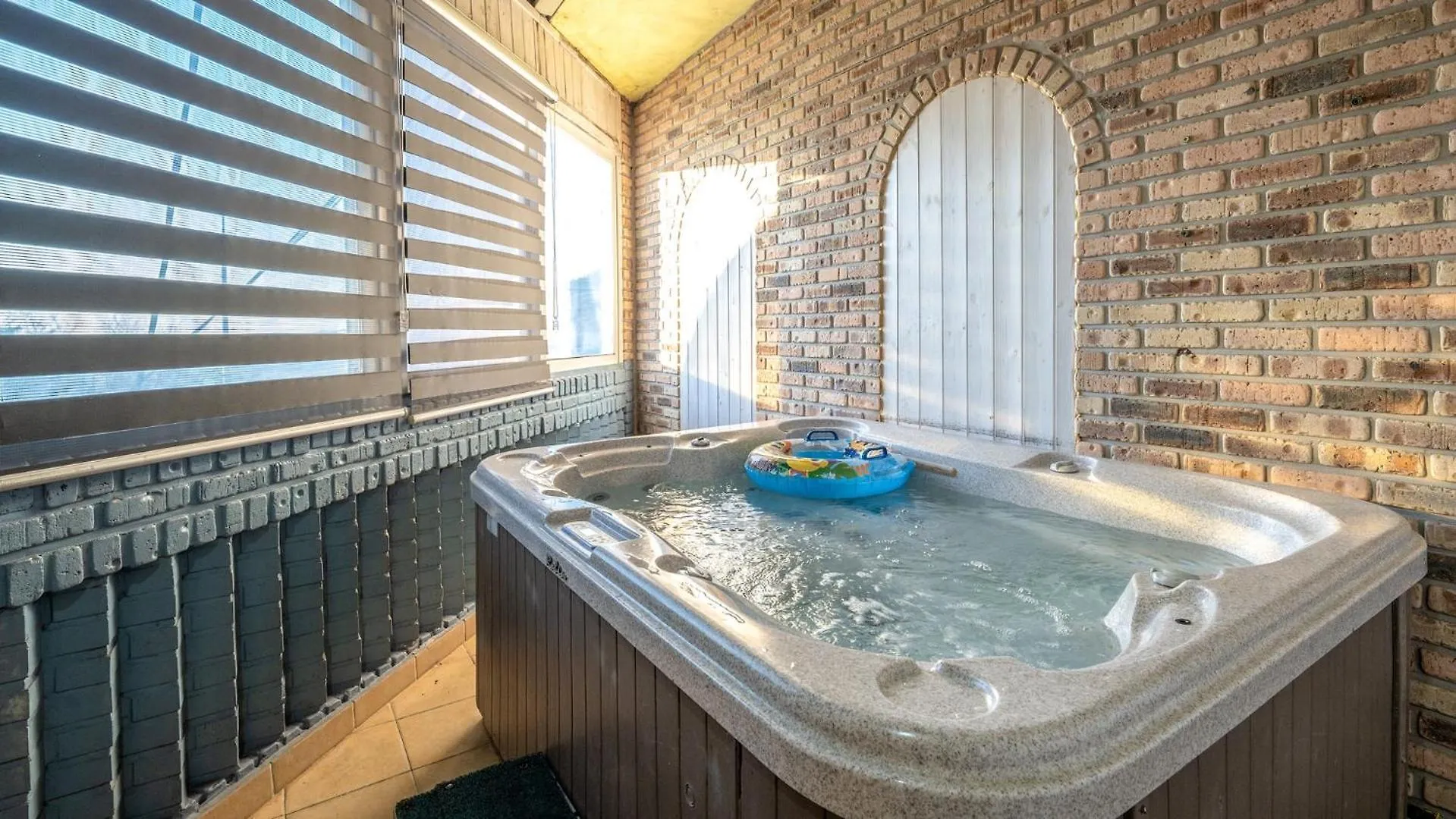 Ganghwa Sky Garden Poolvilla Incheon 0*,  South Korea