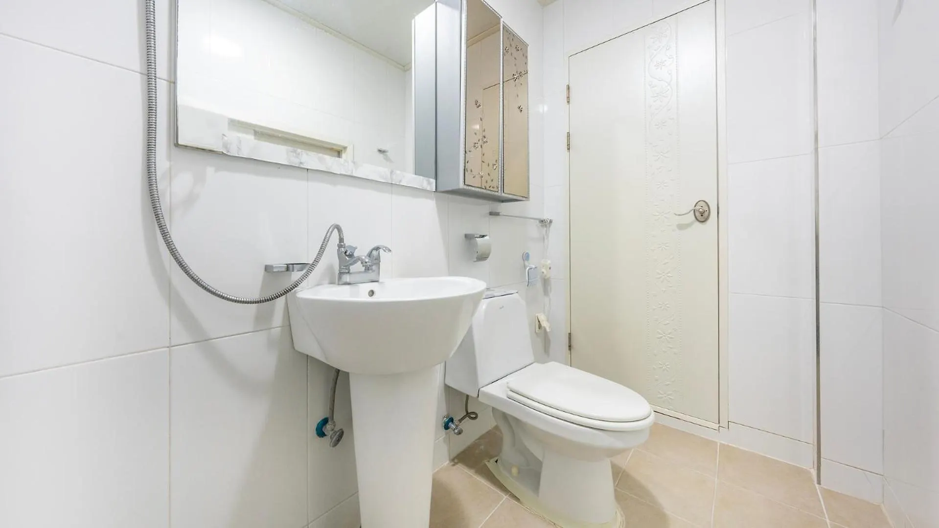 Ganghwa Sky Garden Poolvilla Incheon 0*,