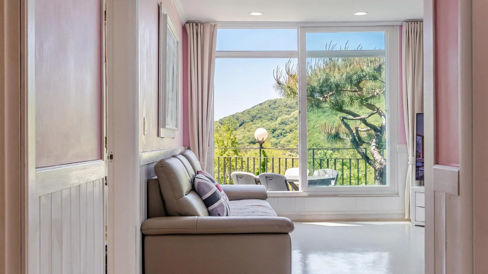 Holiday home Ganghwa Sky Garden Poolvilla Incheon